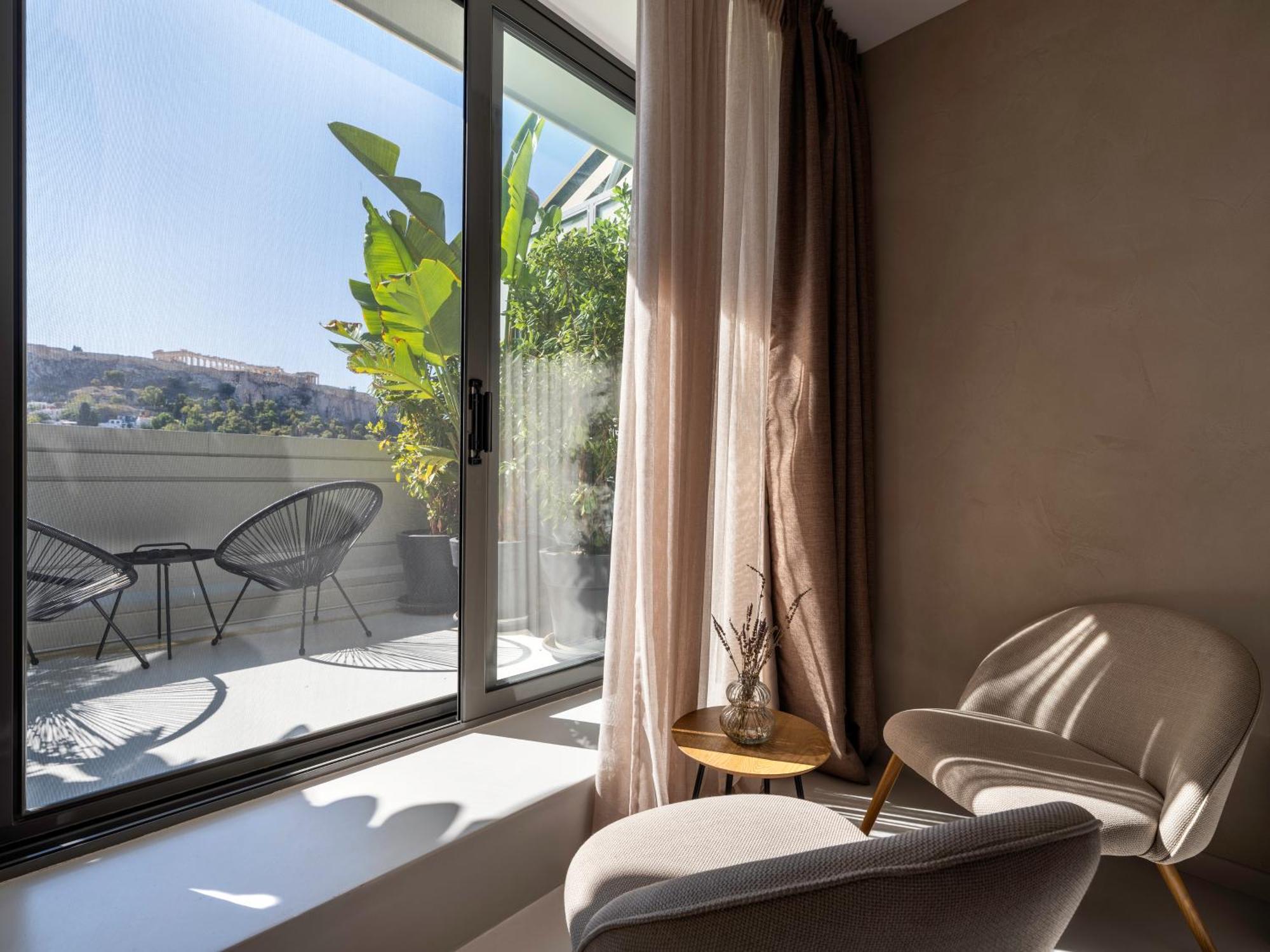 Regal Mitropoleos Hotel 4*